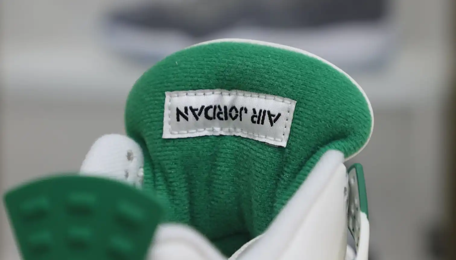 NIKE SB X AIR JORDAN 4 RETRO 'PINE GREEN'