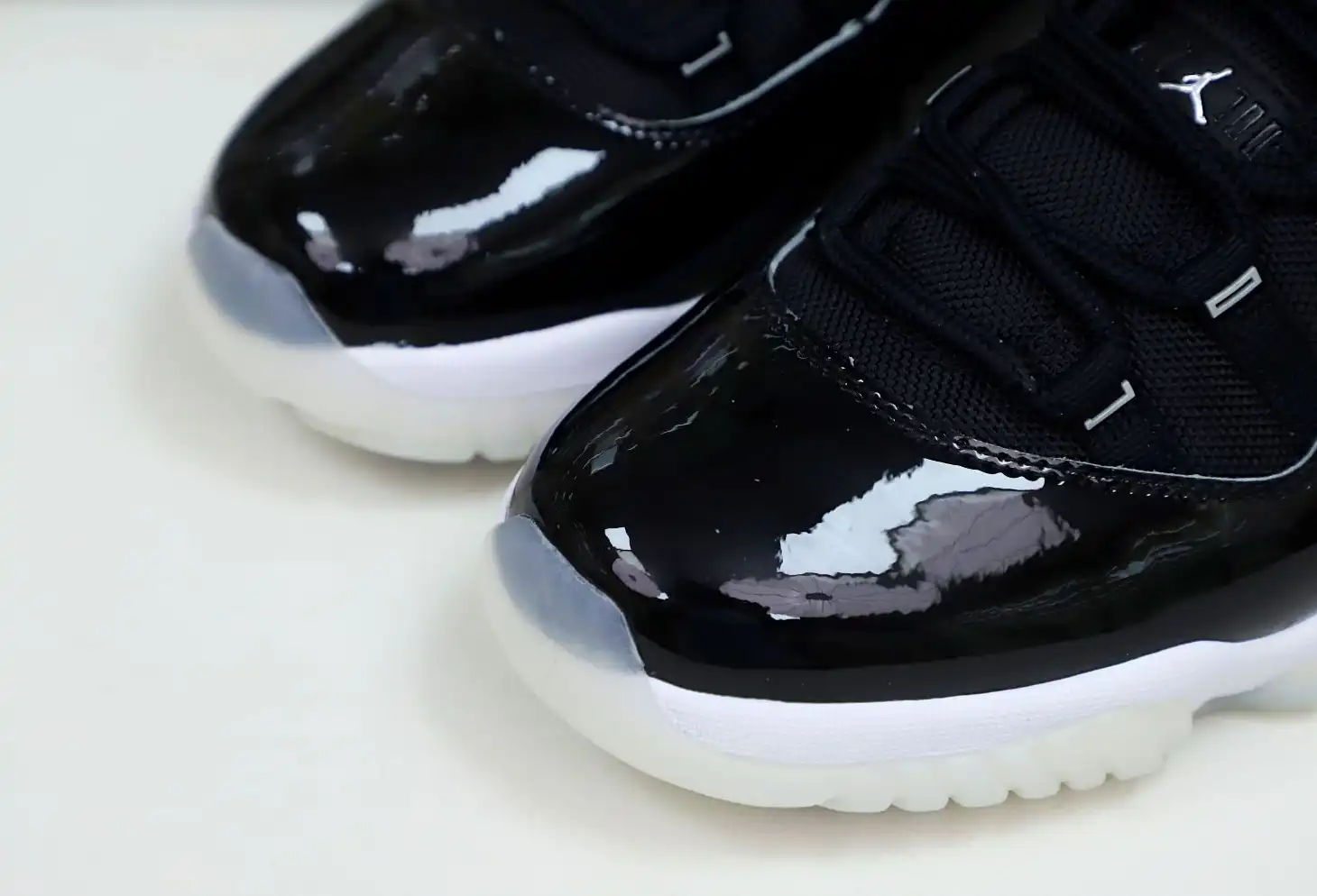 AIR JORDAN 11 RETRO 'JUBILEE   25TH