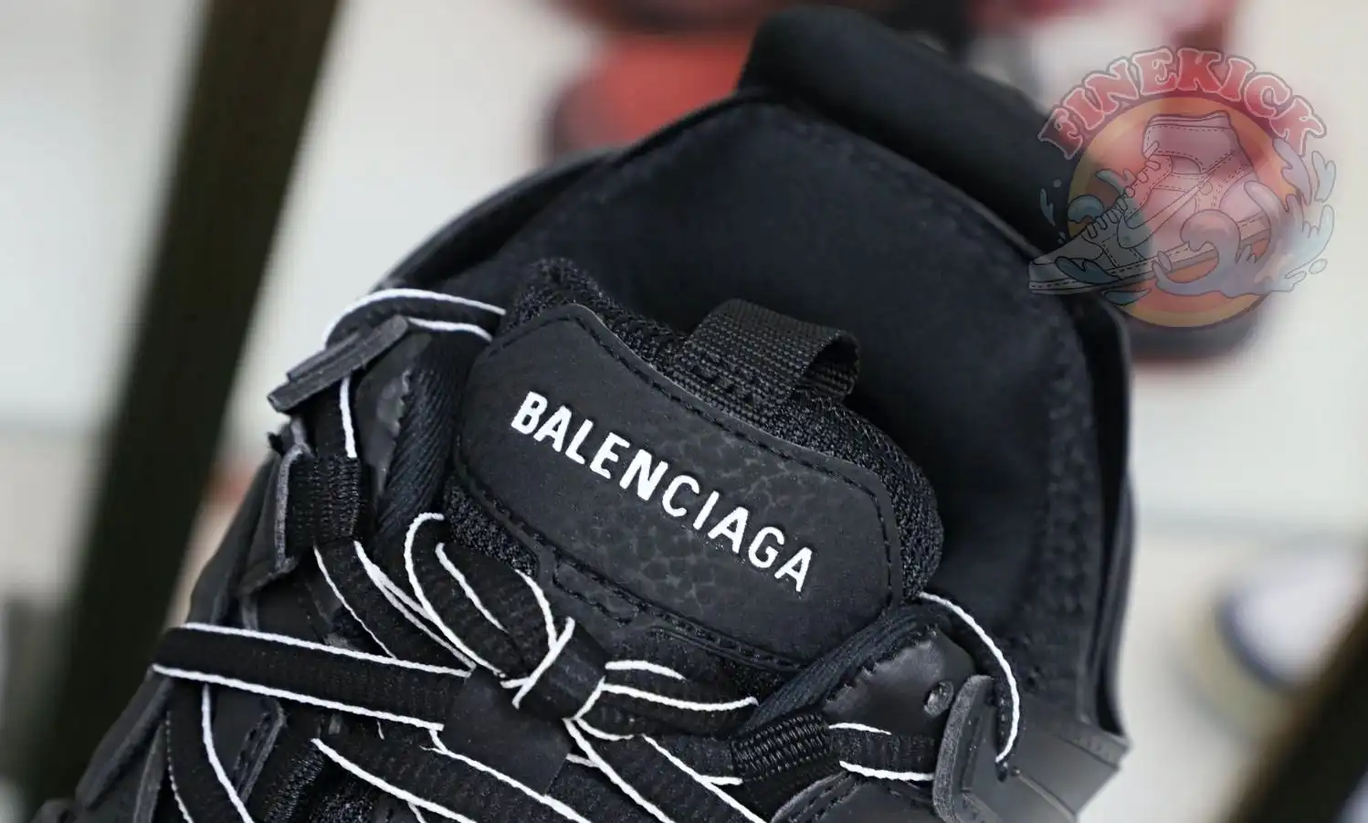 hype Balenciaga is available in all sizes. You cannot place an order on the website. You can contact customer service to purchase.BLGA  Track（LED）