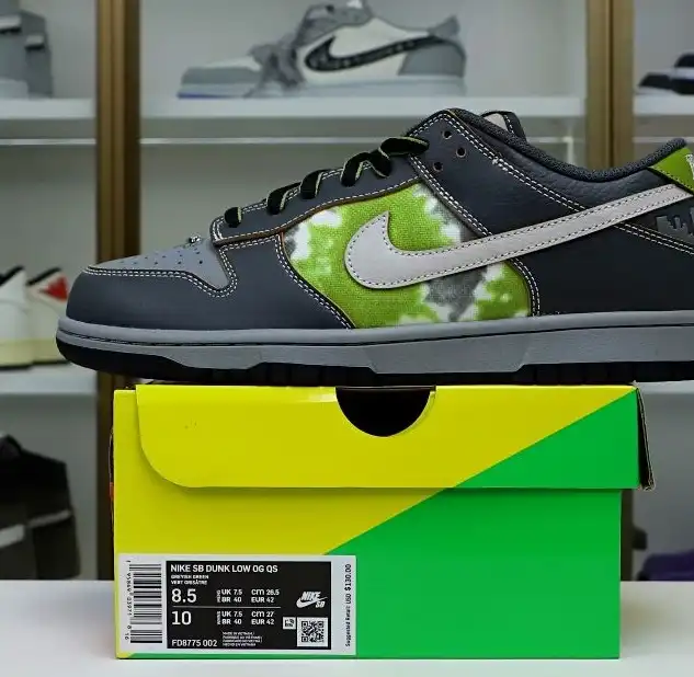 hype HUF NIKE SB DUNK LOW FRIENDS AND FAMILY