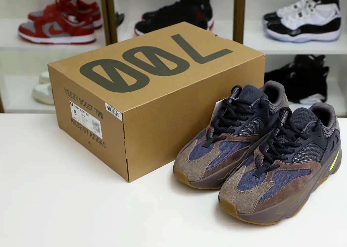 hype YEEZY BOOST 700 'MAUVE'