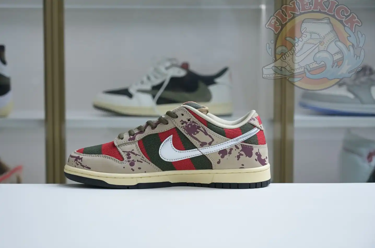 hype Nike Dunk SB Low Freddy Krueger