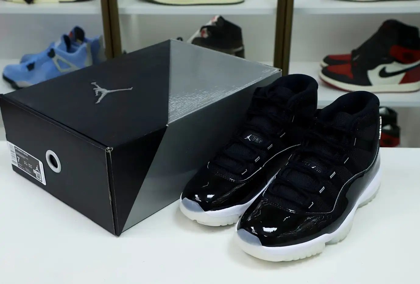 AIR JORDAN 11 RETRO 'JUBILEE   25TH