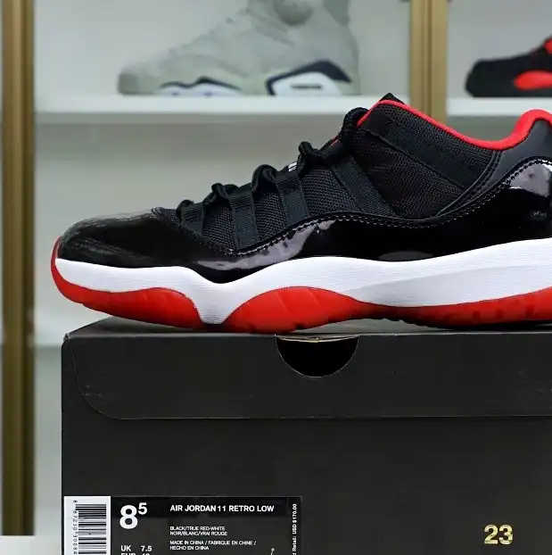 AIR JORDAN 11 RETRO BRED LOW