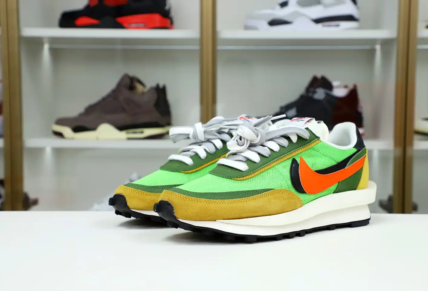 hype SACAI X LDWAFFLE 'GREEN GUSTO'