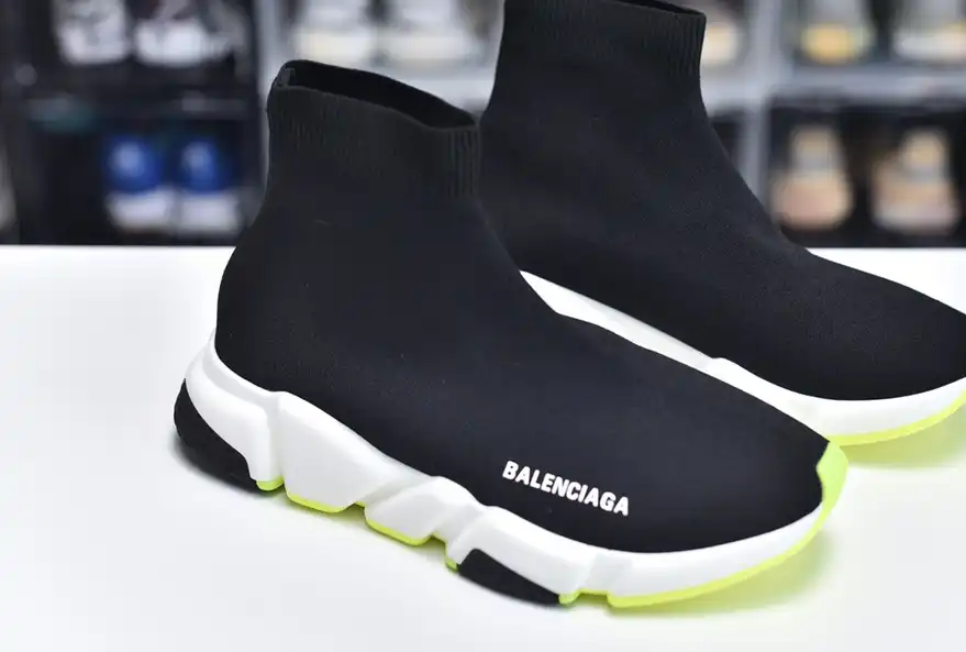 hype Balenciaga is available in all sizes. You cannot place an order on the website. You can contact customer service to purchase.BLGA Speed