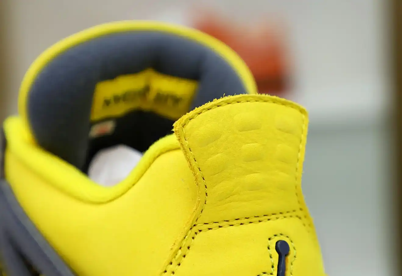AIR JORDAN AIR JORDAN 4 RETRO 'LIGHTNING' 2021