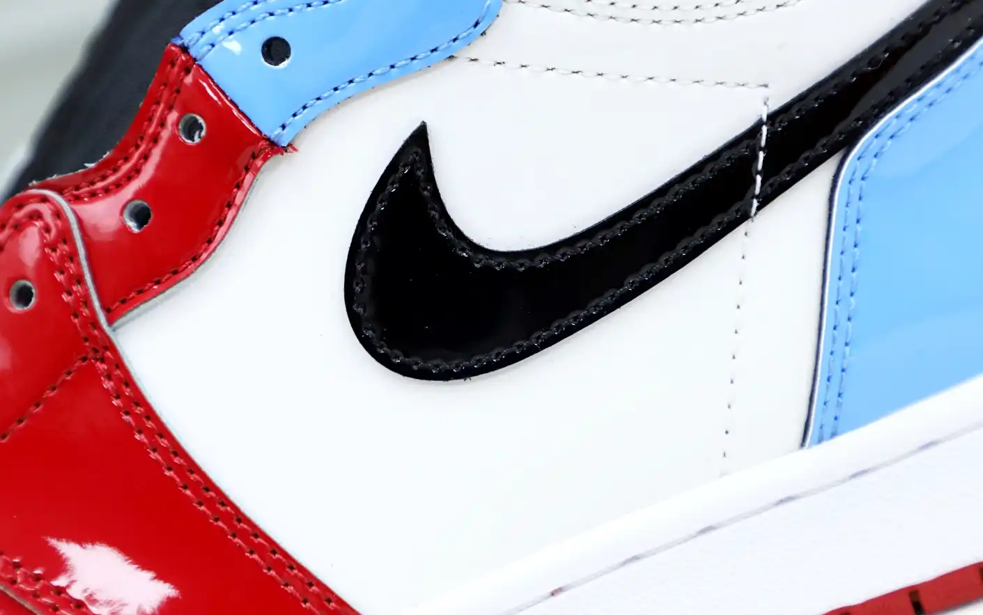 AIR JORDAN 1 RETRO HIGH OG 'FEARLESS'