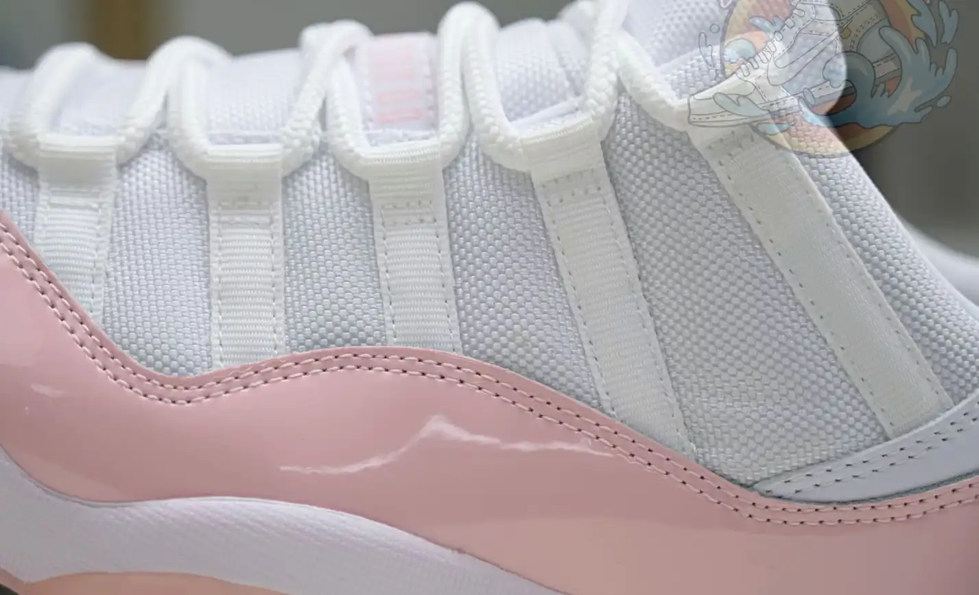 Jordan Air Jordan 11 Low WMNS