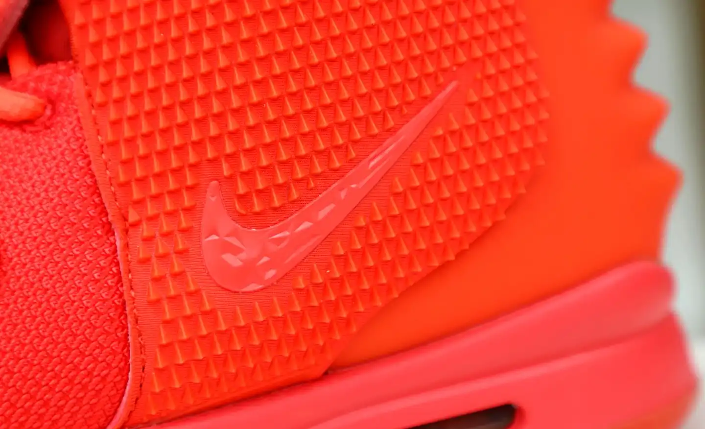 hype Nike Air Yeezy 2 red october