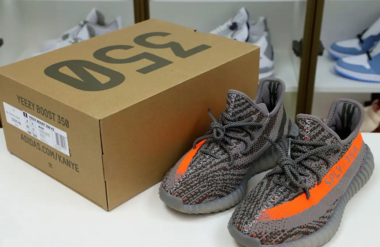 hype YEEZY BOOST 350 V2 'BELUGA'