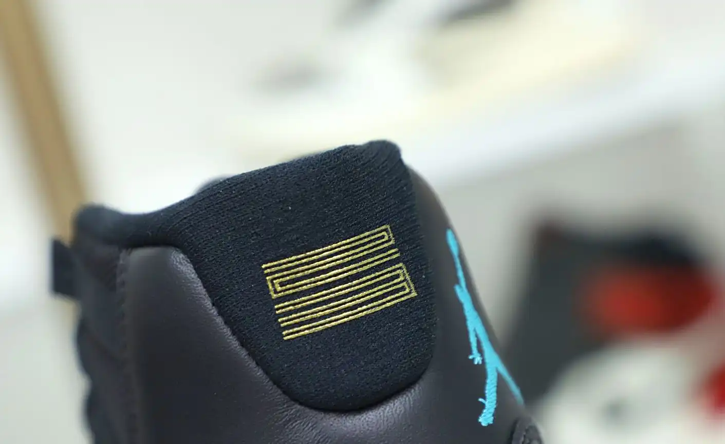 AIR JORDAN 11 RETRO GAMMA BLUE