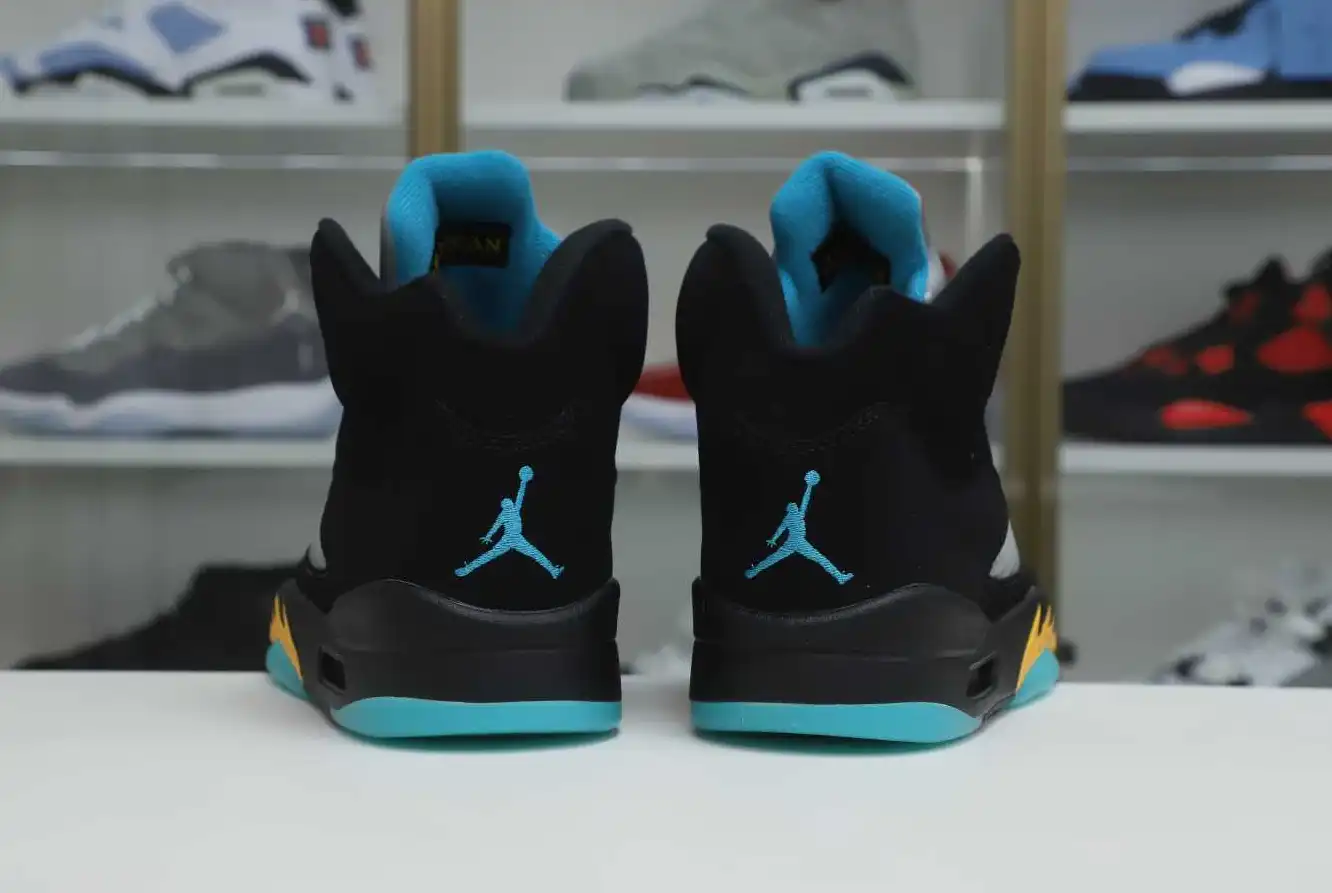 AIR JORDAN 5 