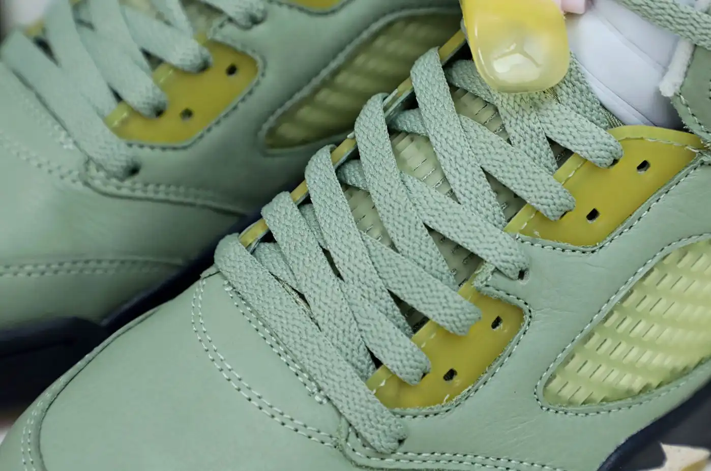 AIR JORDAN 5 