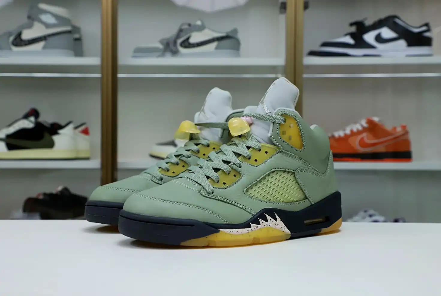 AIR JORDAN 5 