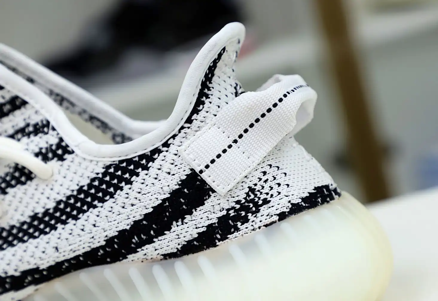 hype YEEZY BOOST 350 V2 'ZEBRA'