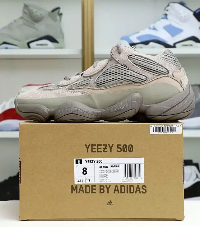 hype Yeezy 500 "Ash Grey"