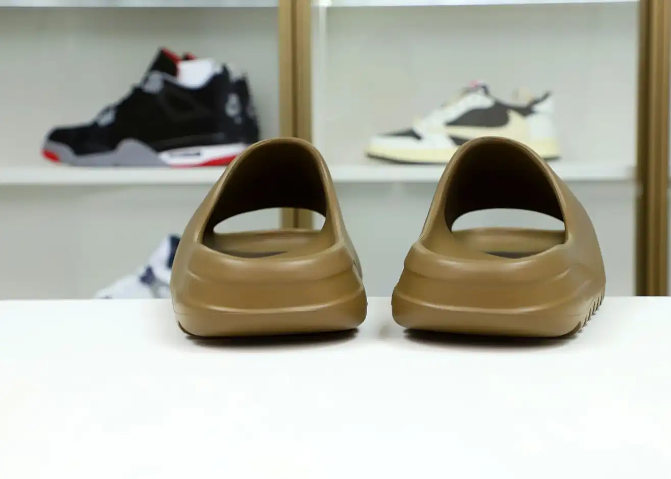 hype YEEZY SLIDES G55492