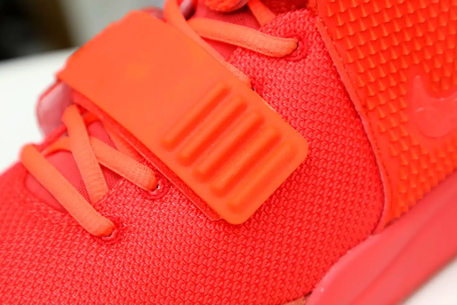 hype Nike Air Yeezy 2 red october