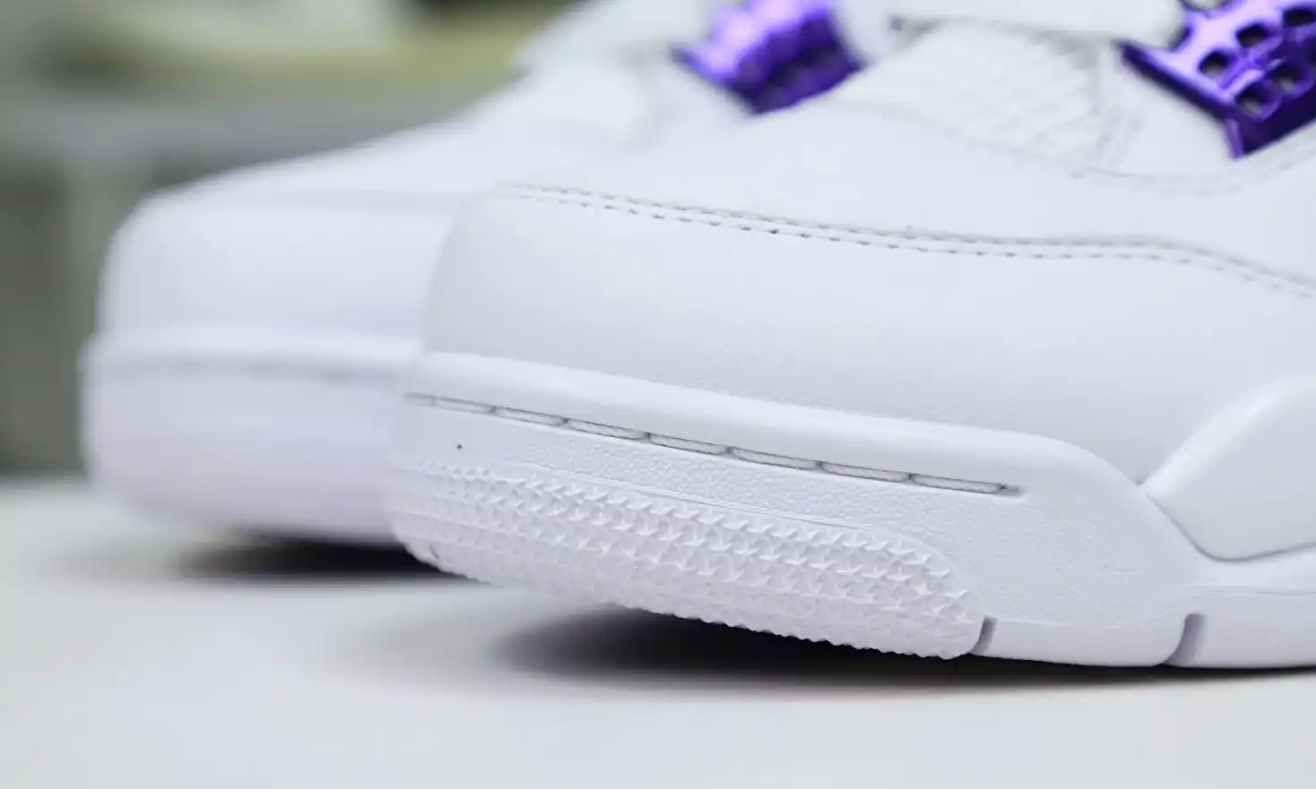 AIR JORDAN 4 PURPLE METALLIC