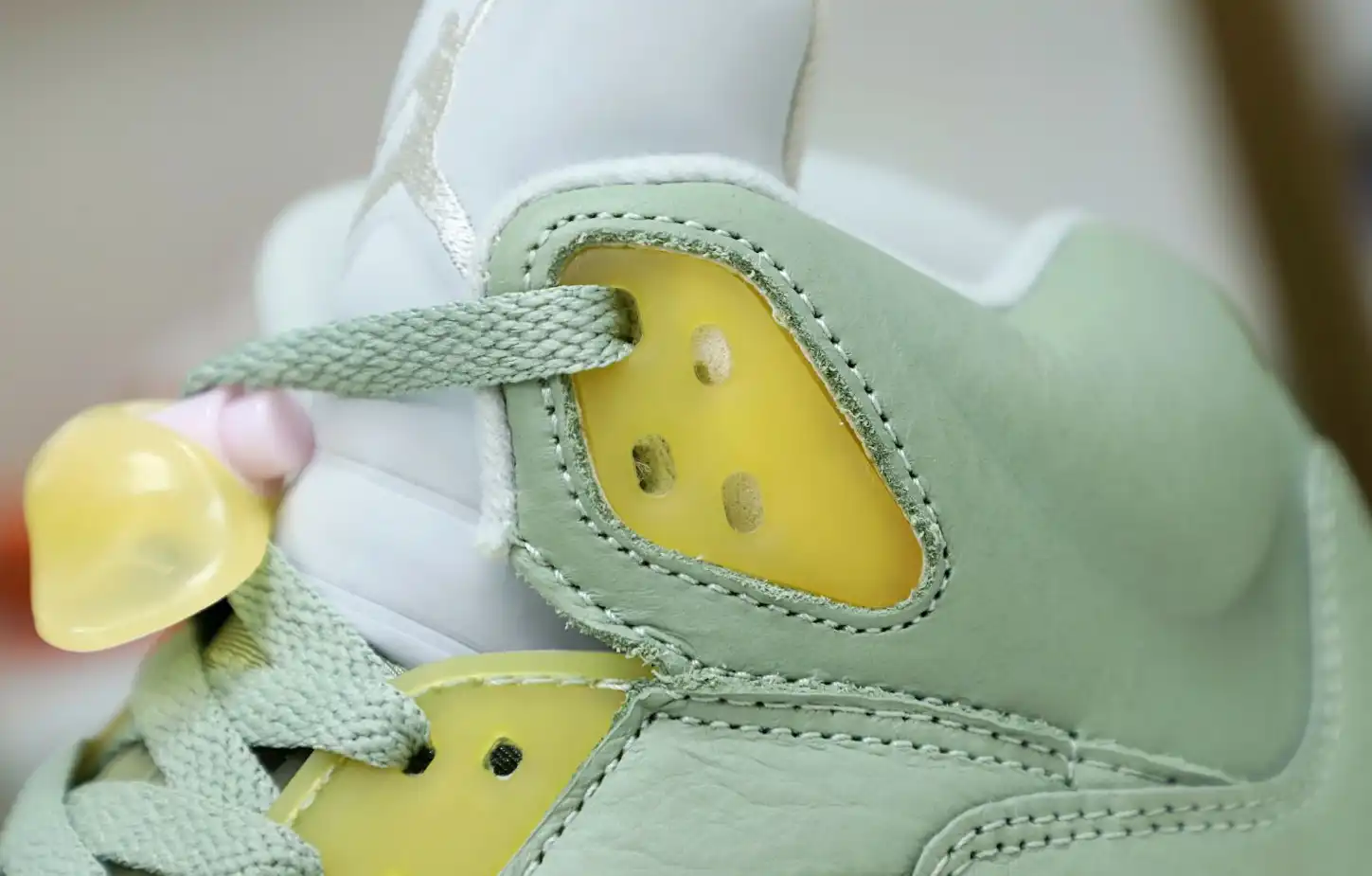 AIR JORDAN 5 