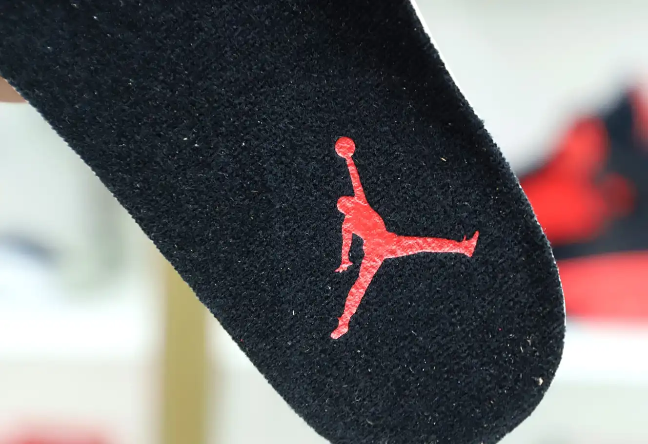 AIR JORDAN 11 RETRO BRED LOW