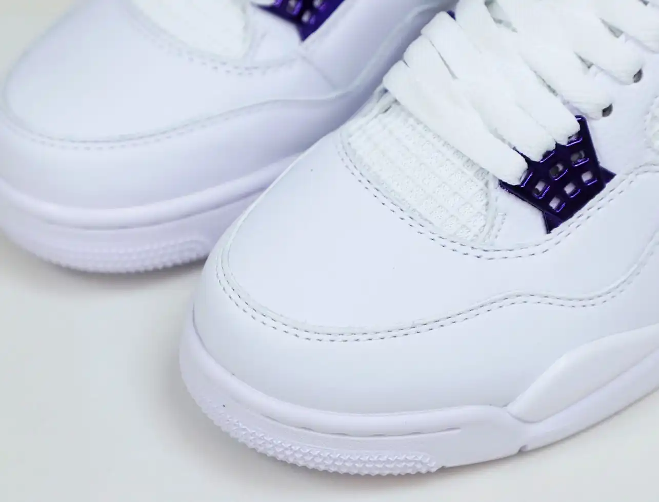 AIR JORDAN 4 PURPLE METALLIC