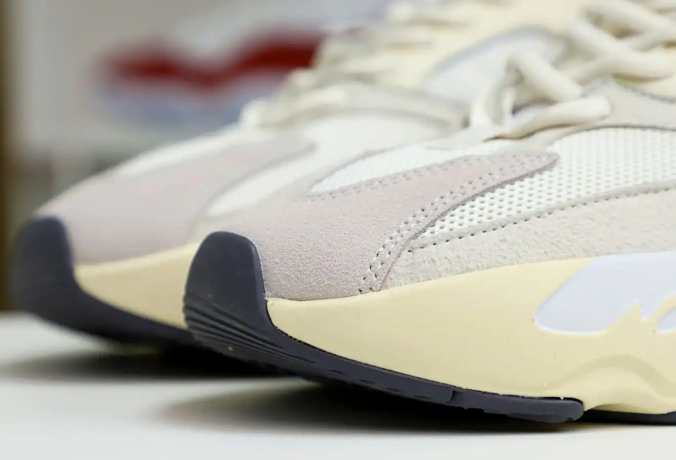 hype YEEZY BOOST 700 'ANALOG'