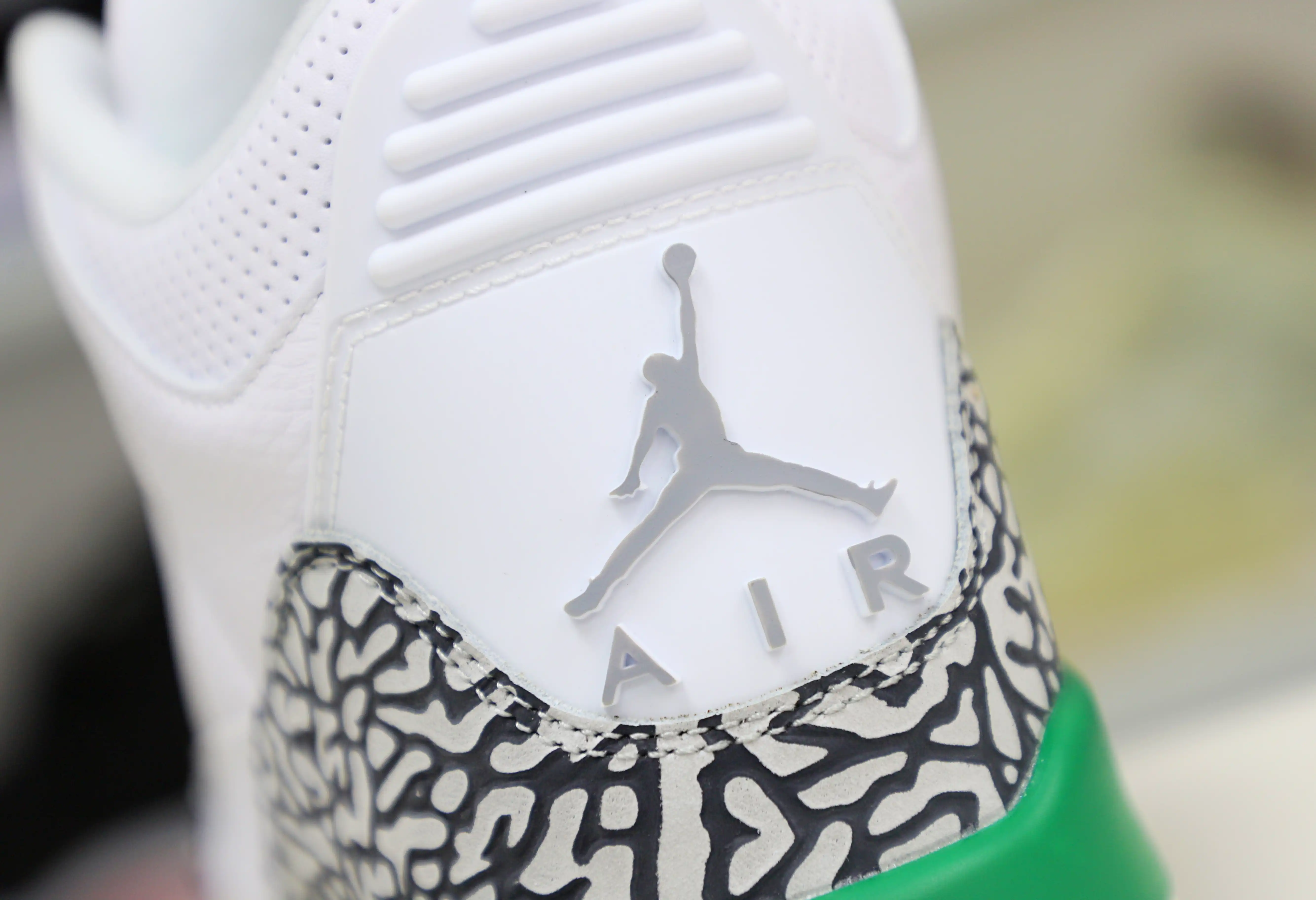 Jordan Air Jordan 3 Retro