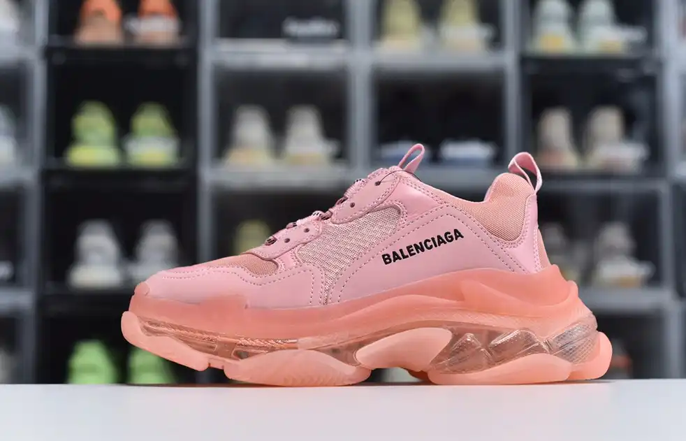 hype Balenciaga is available in all sizes. You cannot place an order on the website. You can contact customer service to purchase.BLGA Triple S