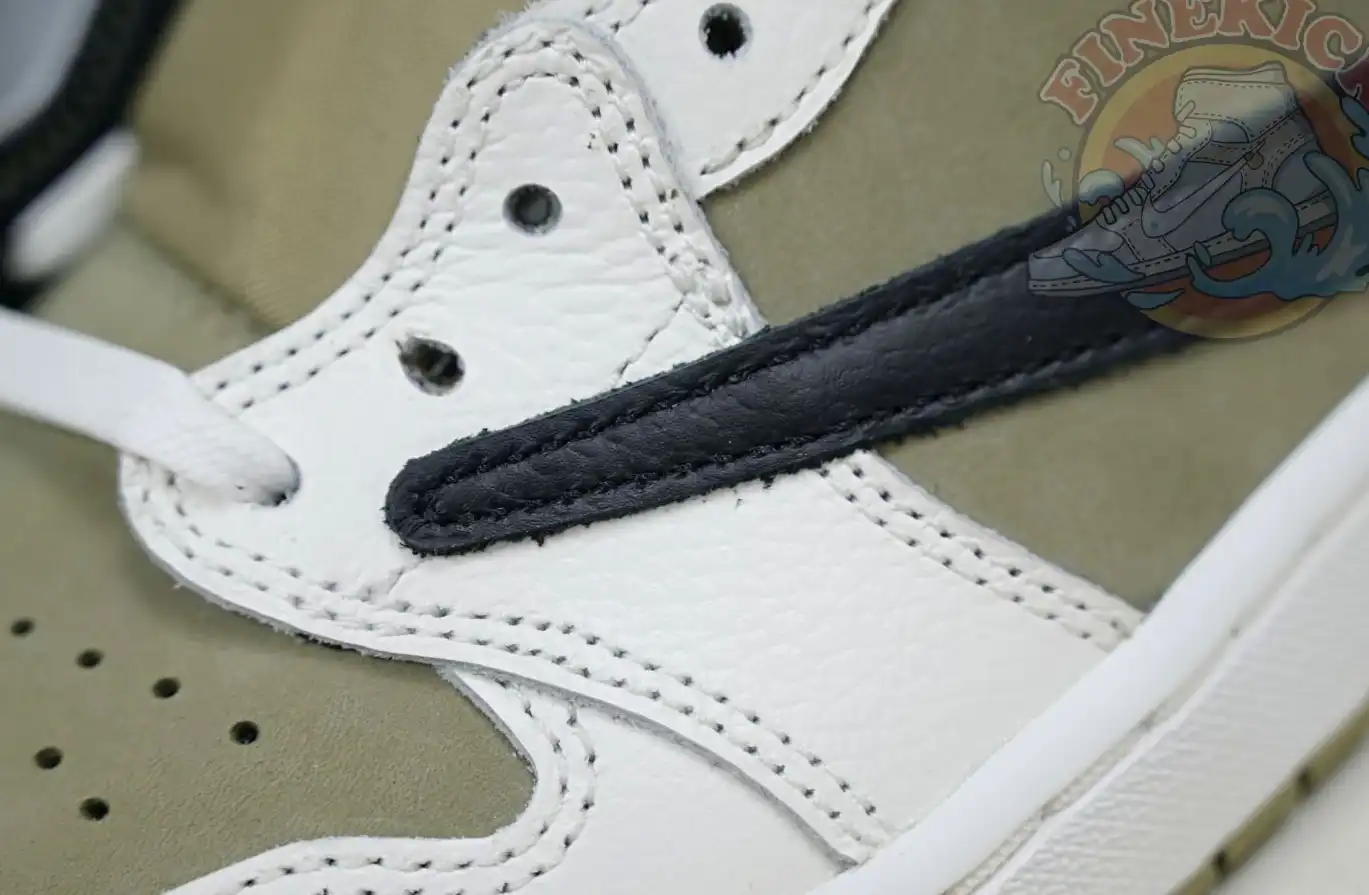 Travis Scott x Air Jordan 1  Low Golf 6.0