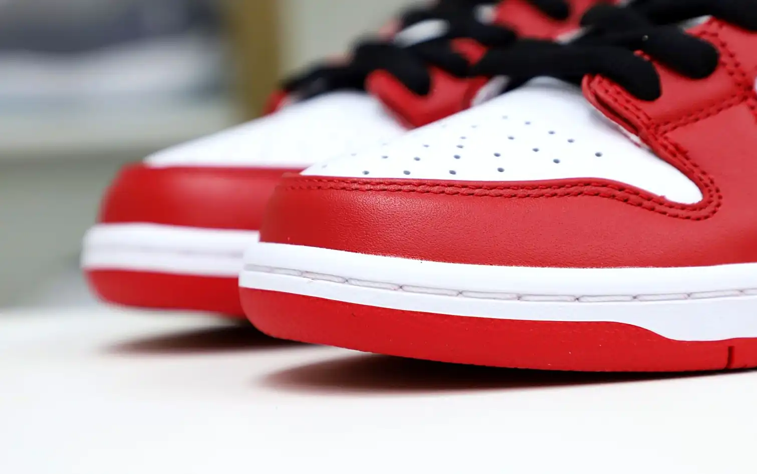 hype NIKE SB DUNK LOW “CHICAGO”