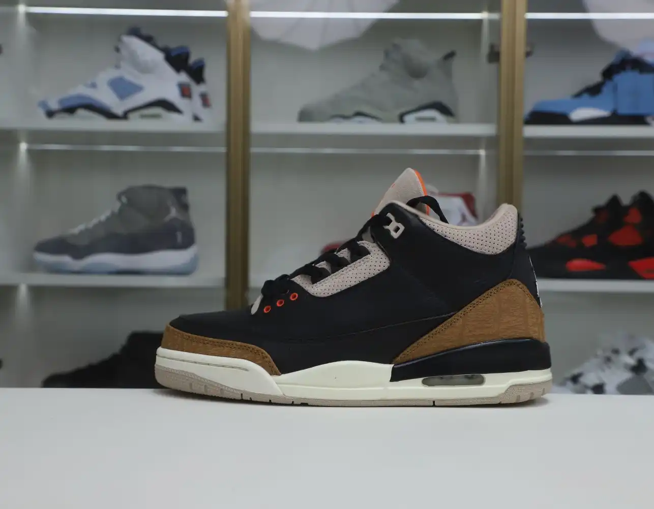 AIR JORDAN 3 DESERT CEMENT CT8532