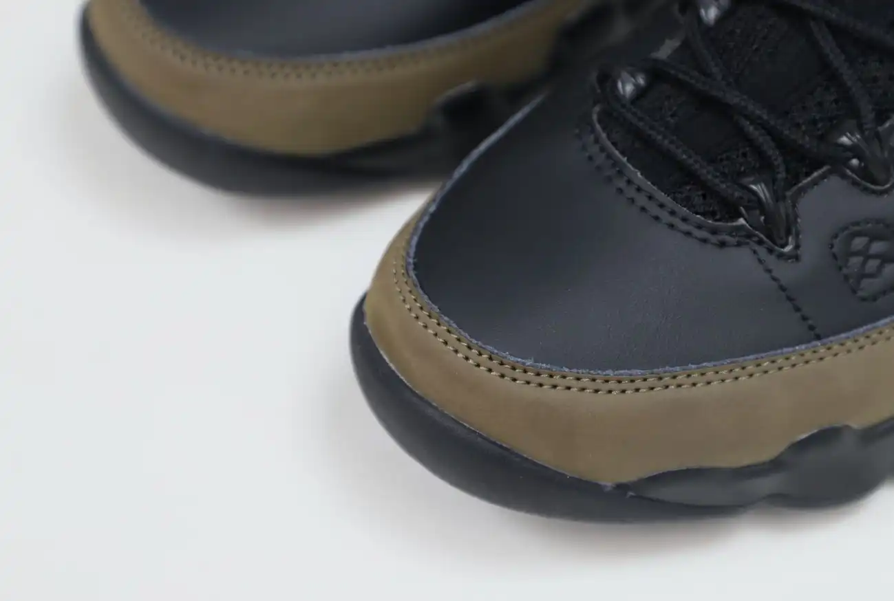 Air Jordan 9