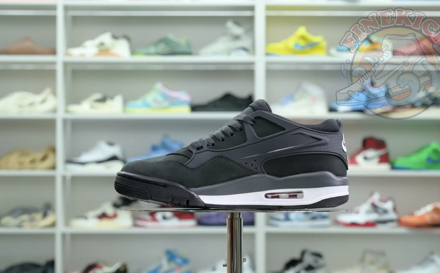 Nigel Sylvester x Jordan Air Jordan 4 RM SP “Anthracite”