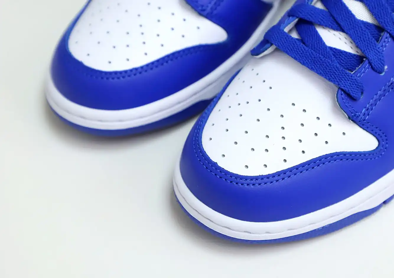 hype Nike Dunk Low  Kentucky