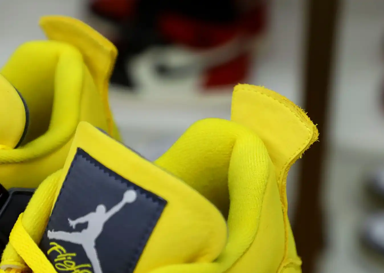 AIR JORDAN AIR JORDAN 4 RETRO 'LIGHTNING' 2021