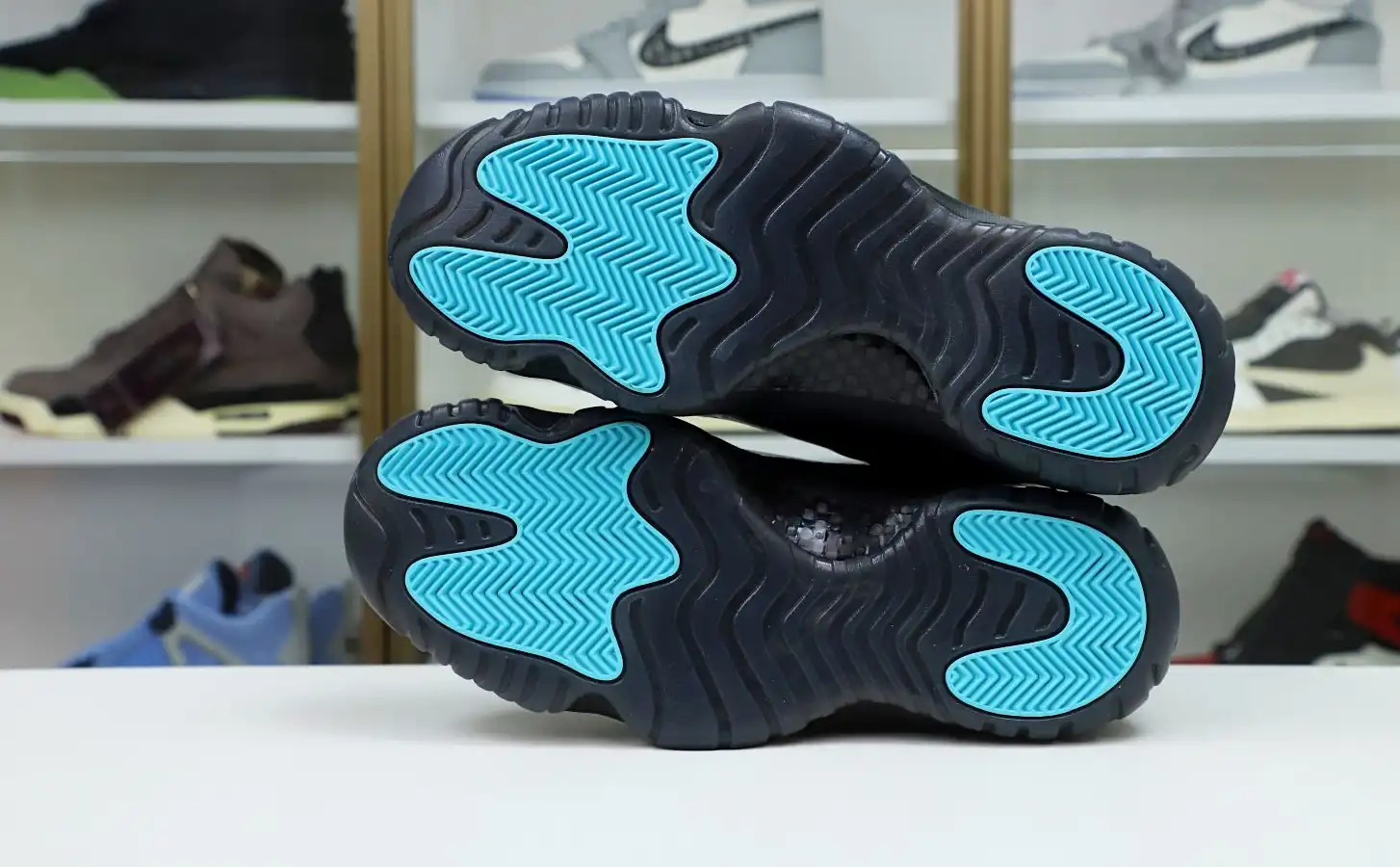 AIR JORDAN 11 RETRO GAMMA BLUE