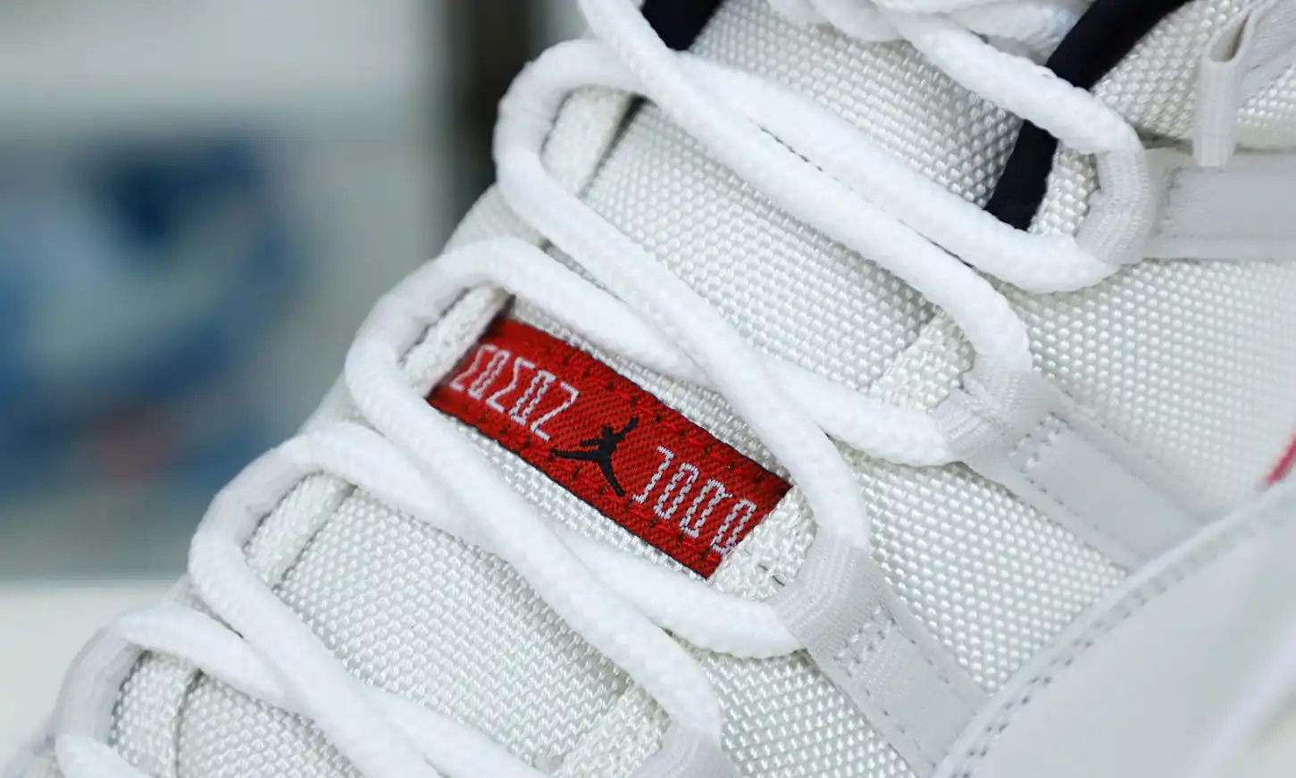 AIR JORDAN 11 XI RETRO PLATINUM TINT