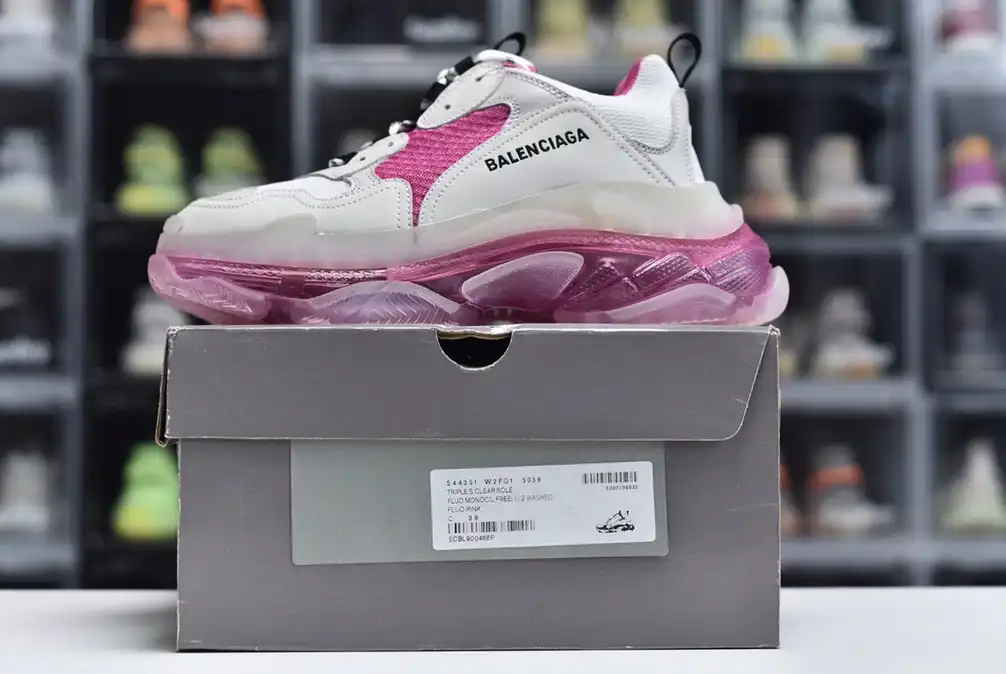 hype Balenciaga is available in all sizes. You cannot place an order on the website. You can contact customer service to purchase.BLGA Triple S