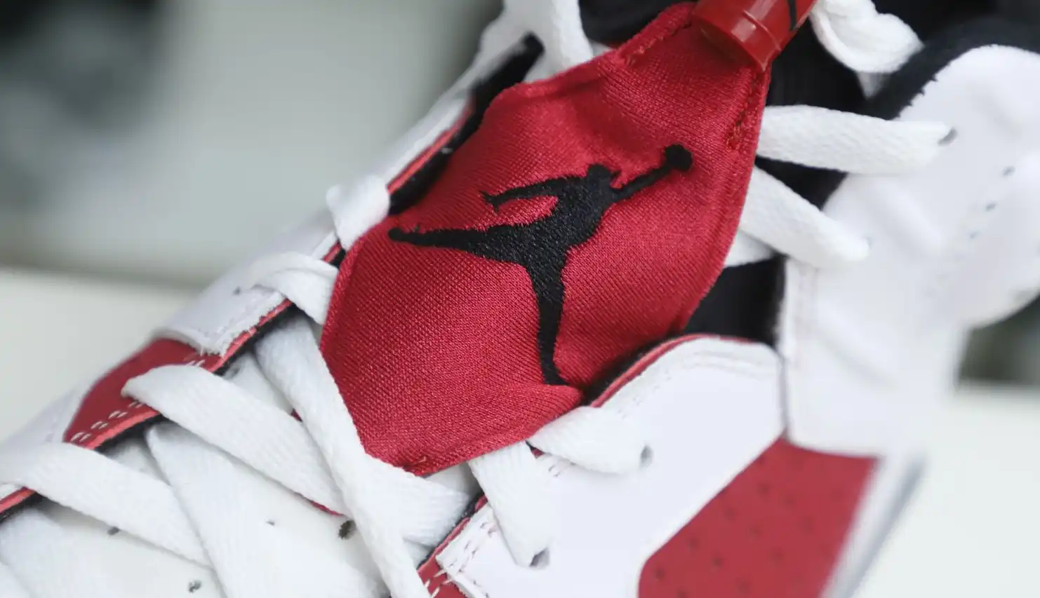 AIR JORDAN 6 RETRO OG 'CARMINE' 2021