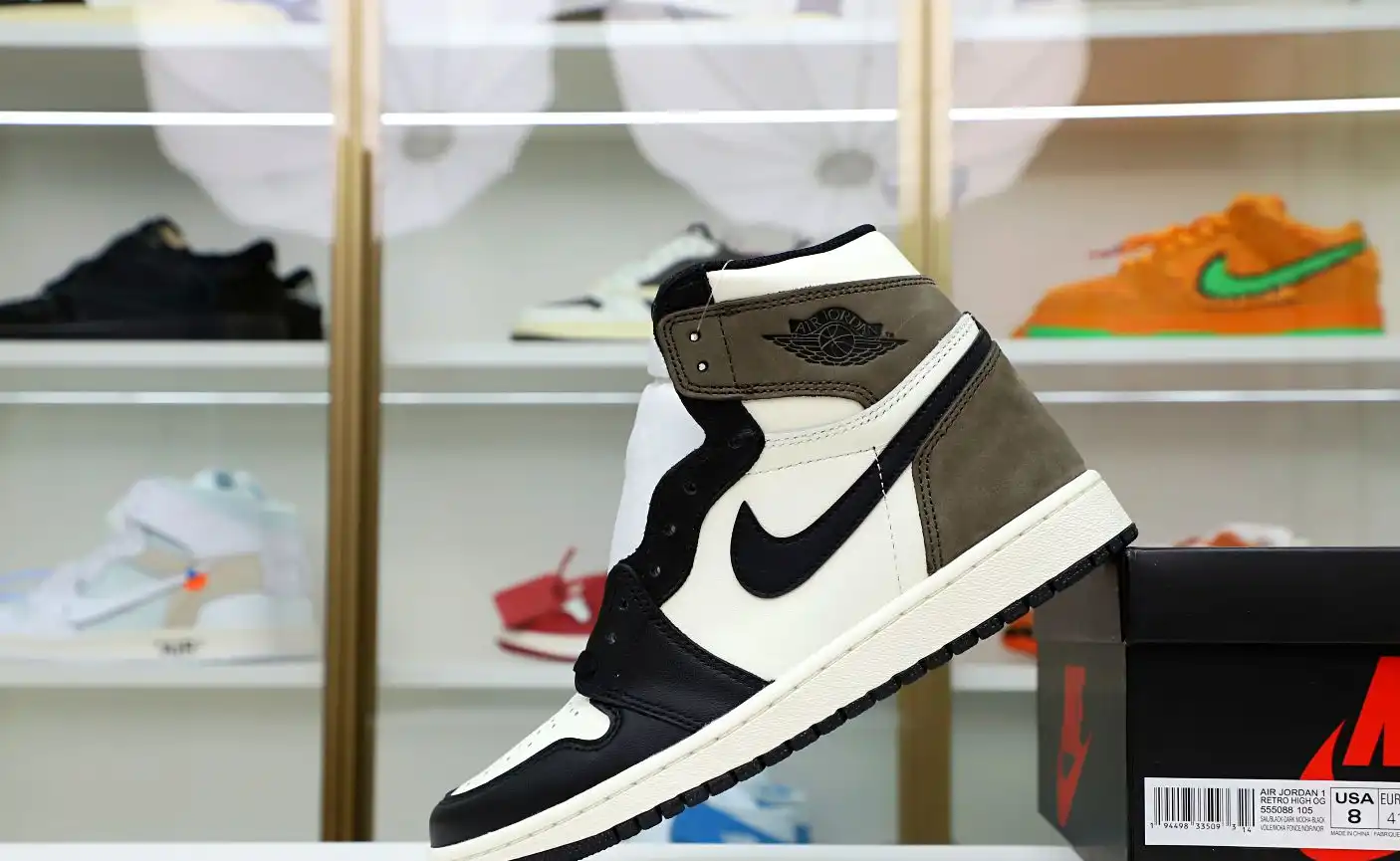 AIR JORDAN 1 RETRO HIGH OG 'DARK MOCHA'