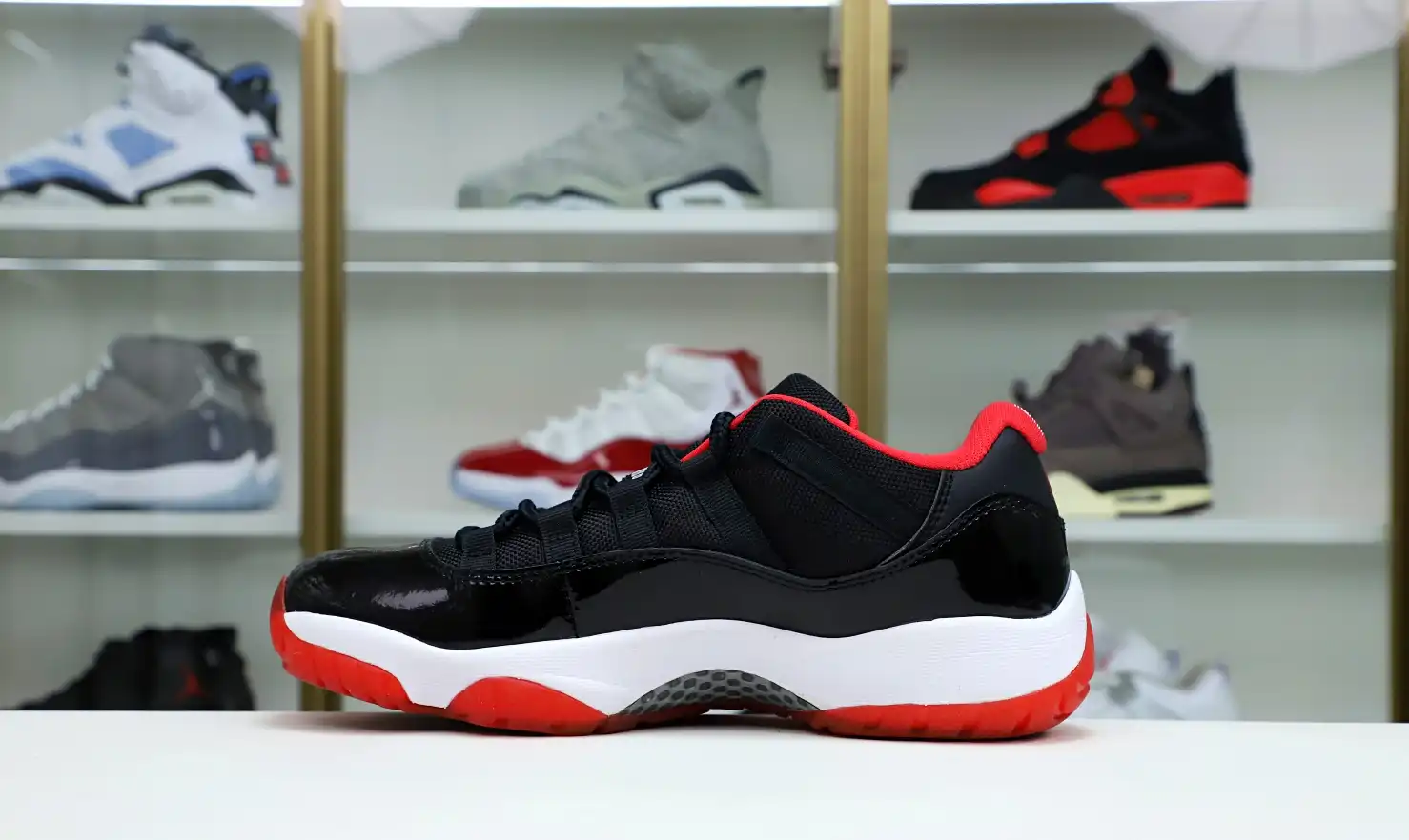 AIR JORDAN 11 RETRO BRED LOW