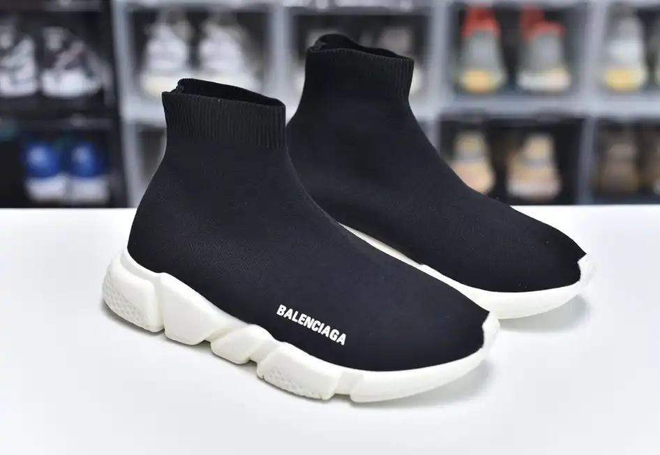 hype Balenciaga is available in all sizes. You cannot place an order on the website. You can contact customer service to purchase.BLGA Speed