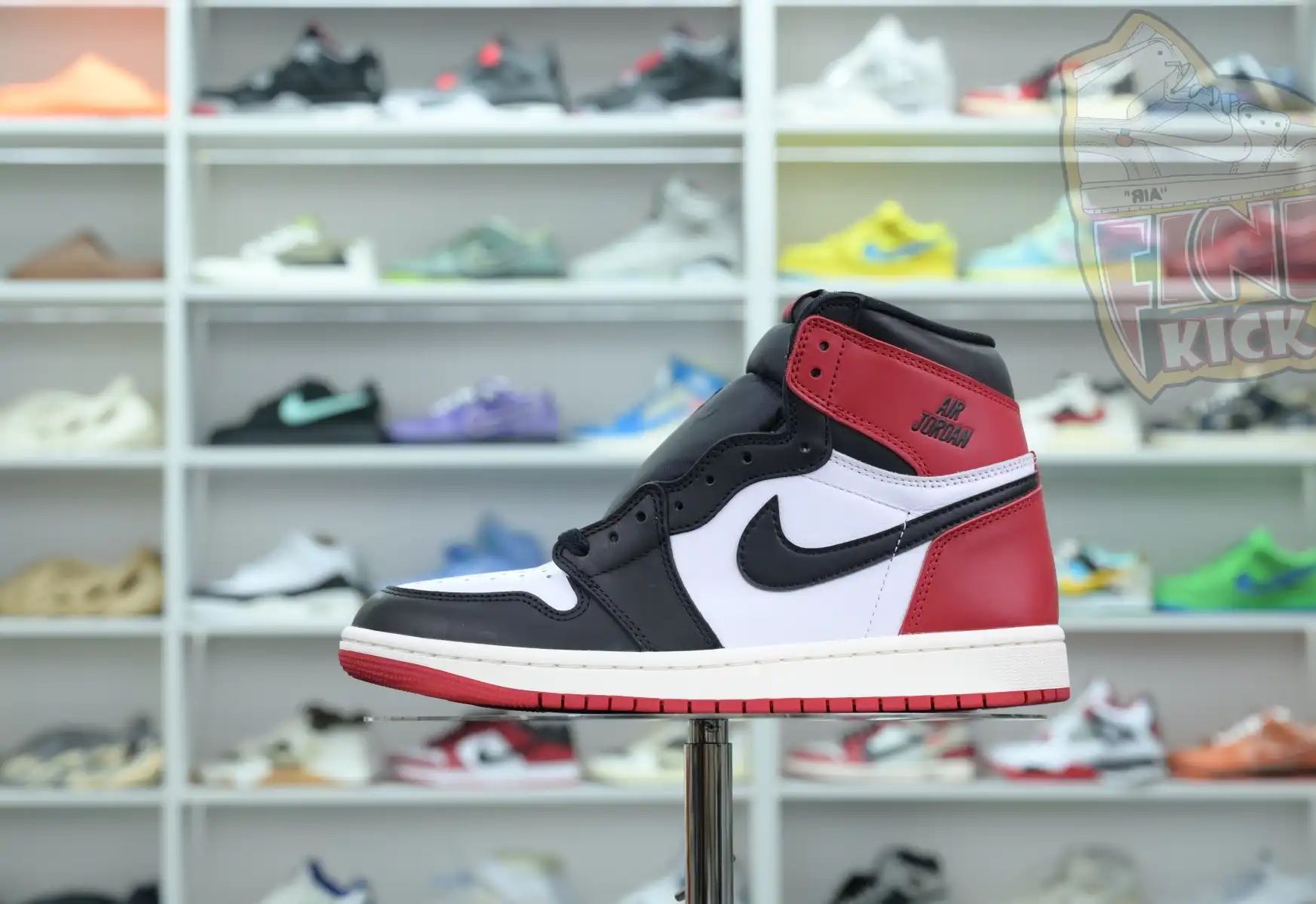 Jordan Air Jordan 1High OG“Black Toe Reimagined”