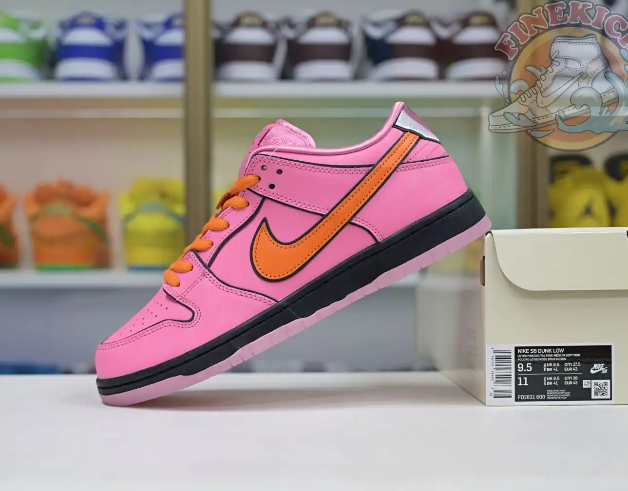 hype The Powerpuff Girls x Nike Dunk SB Low