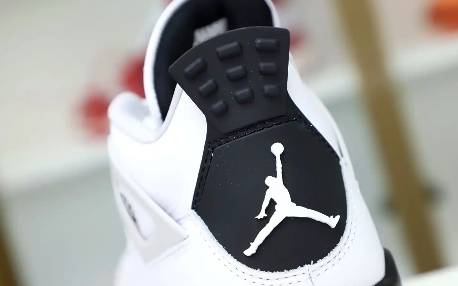 AIR JORDAN 4 MILITARY BLACK