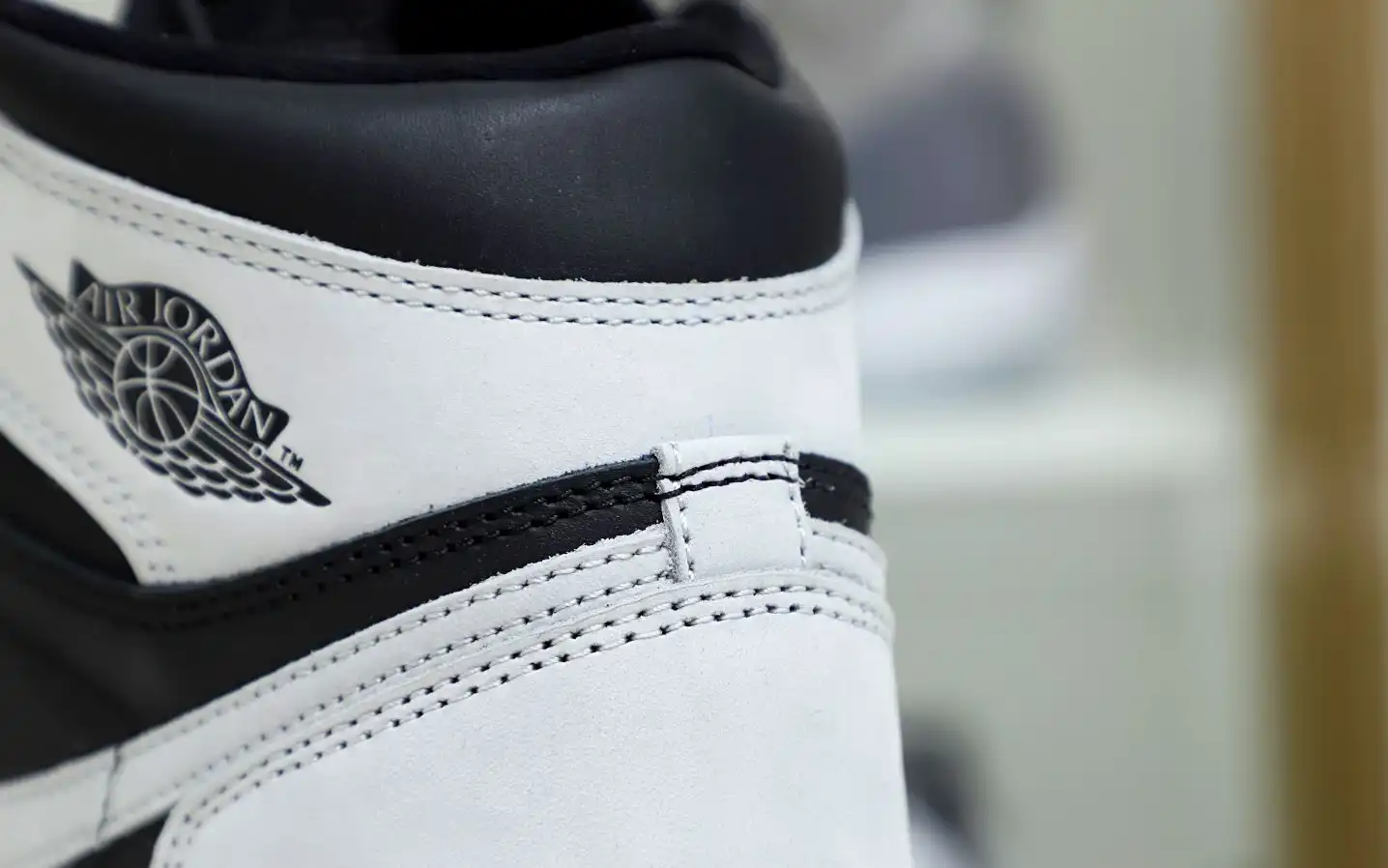 Air Jordan 1 Retro High OG  Shadow 2.0