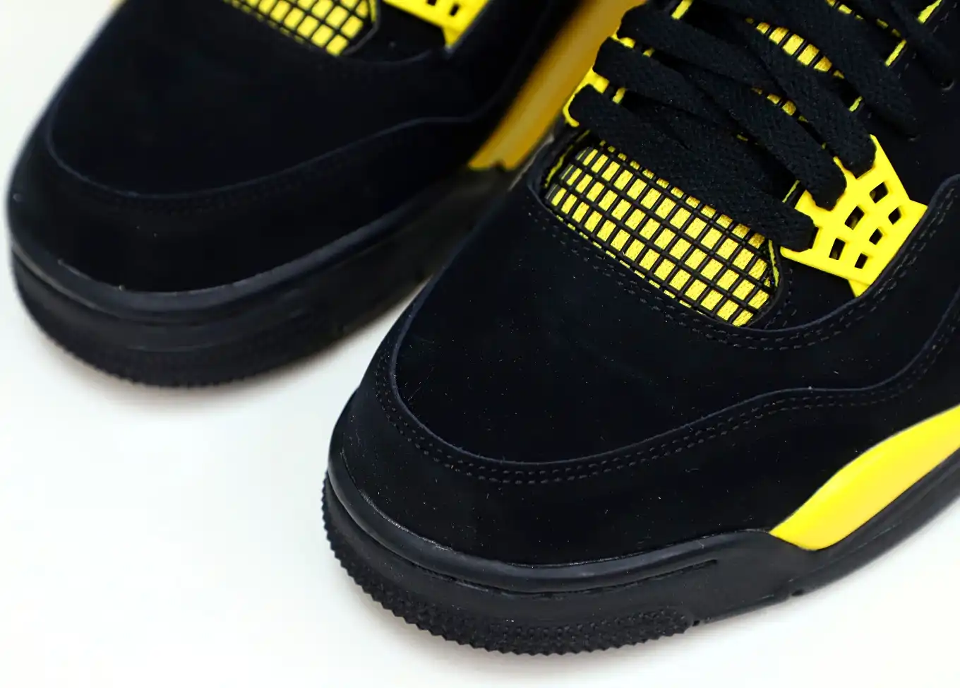 Jordan Air Jordan4 thunder  2023