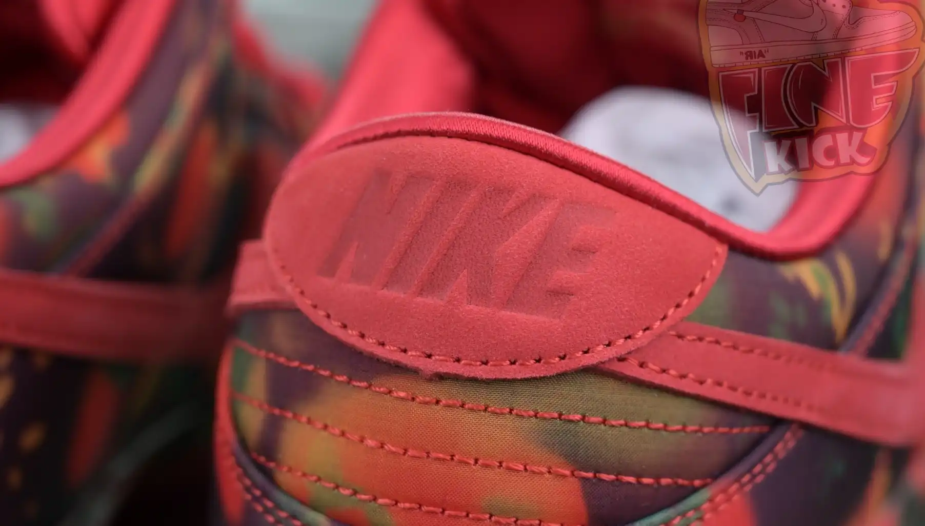 hype The Wizard of Oz x Nike SBDunk Low“Ruby Slipper”